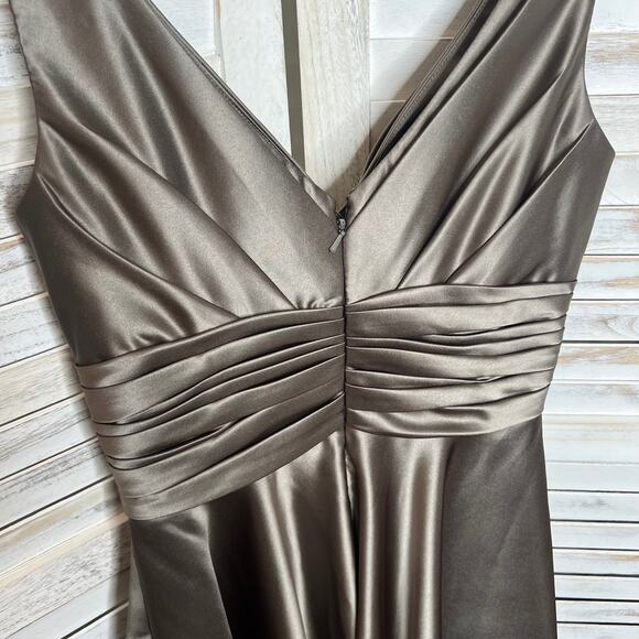 BILL LEVKOFF Women's 8 Bridesmaid Dress Gown Midi Length Satin Sleeveless Latte - Picture 12 of 16